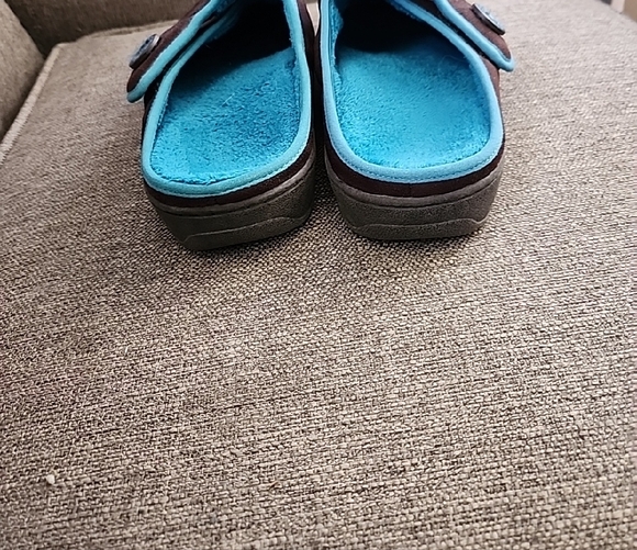Vionic Brown and Blue Slippers - Picture 2 of 6